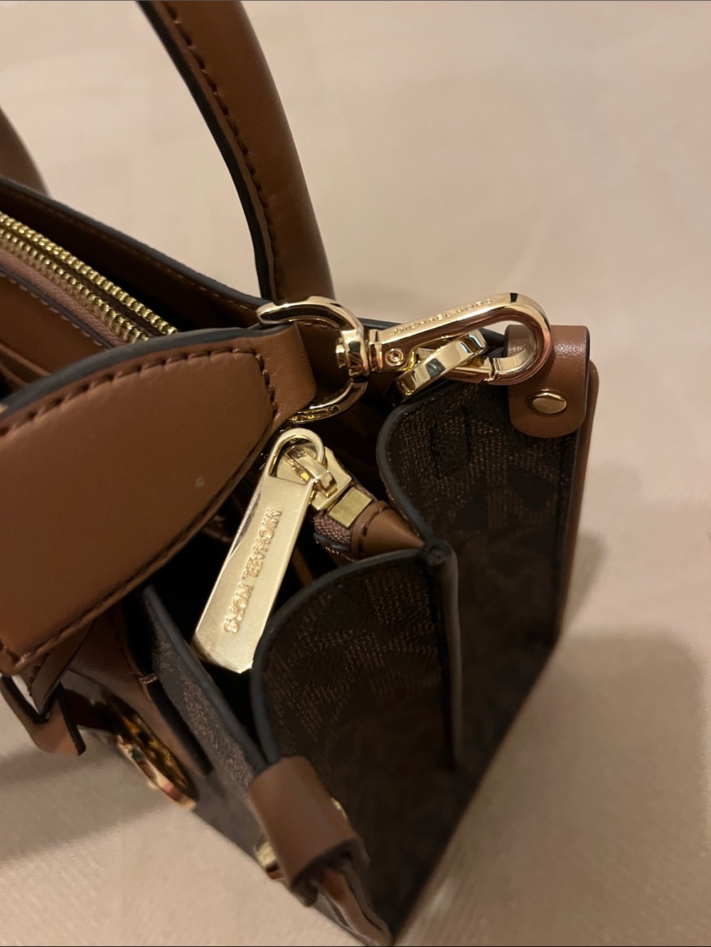 Michael Kors Brown Logo Satchel with Cream Logo Strap - Picture 2 of 7